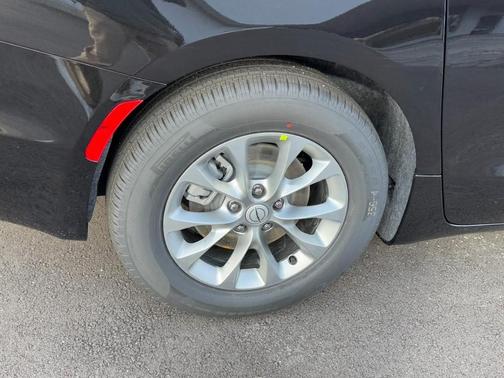 2026 Chrysler Pacifica Select AWD