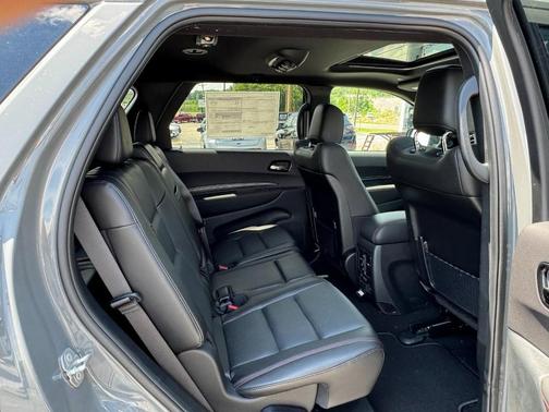 Destroyer Gray Clearcoat 2026 Dodge Durango GT HEMI V8