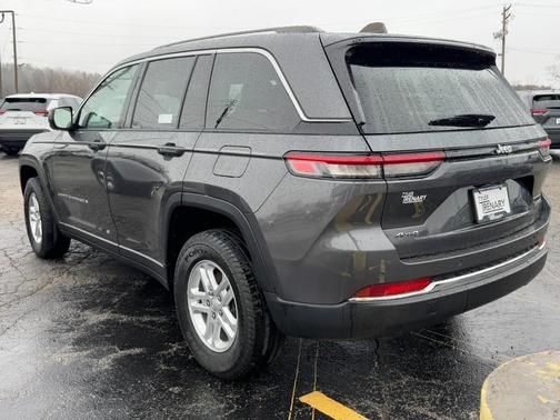 2023 Jeep Grand Cherokee Laredo