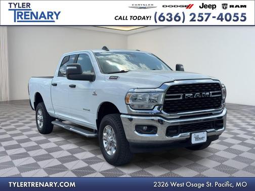 Bright White Clearcoat 2024 RAM 2500 Big Horn