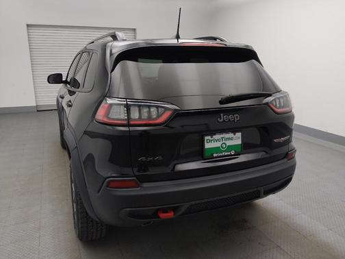 Diamond Black Crystal Pearlcoat 2022 Jeep Cherokee Trailhawk