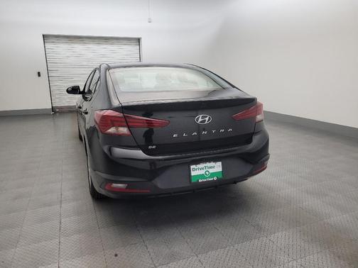Phantom Black 2019 Hyundai ELANTRA SE