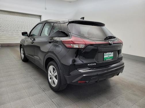 2023 Nissan Kicks S