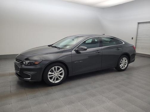 Gray 2018 Chevrolet Malibu LT