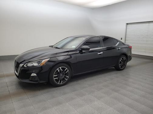 Super Black 2019 Nissan Altima 2.5 S
