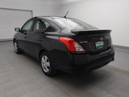 Super Black 2018 Nissan Versa 1.6 S+
