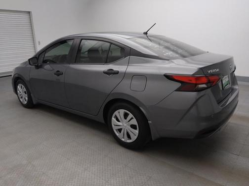 Gun Metallic 2020 Nissan Versa 1.6 S