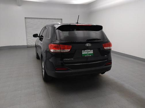 Ebony Black 2016 Kia Sorento LX