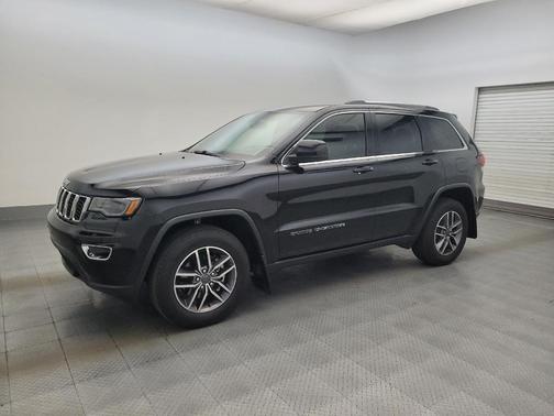 Diamond Black Crystal Pearlcoat 2020 Jeep Grand Cherokee Laredo