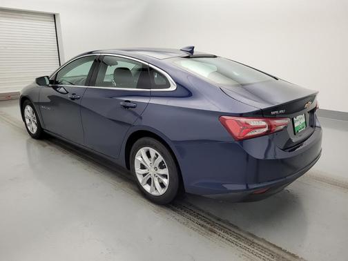 Photo 3 of 32 of 2021 Chevrolet Malibu LT