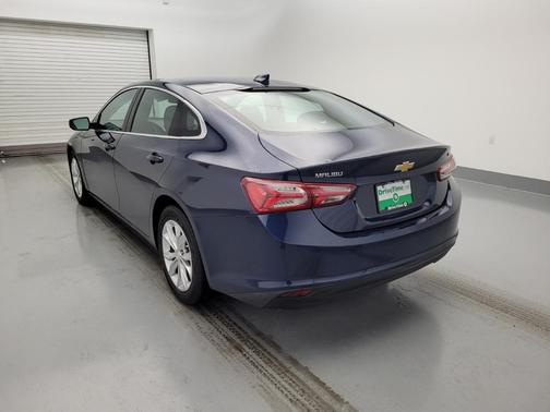 Photo 5 of 32 of 2021 Chevrolet Malibu LT