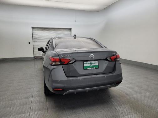 Gun Metallic 2020 Nissan Versa 1.6 SV