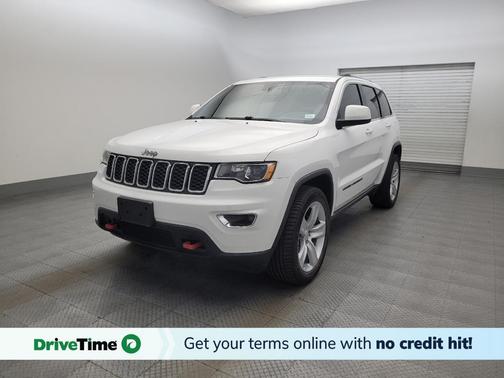 Bright White Clearcoat 2017 Jeep Grand Cherokee Laredo