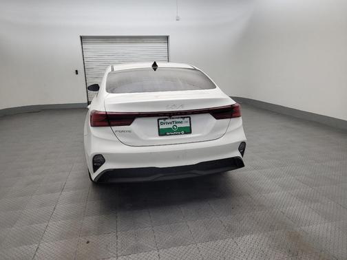 Snow White Pearl 2023 Kia Forte LXS