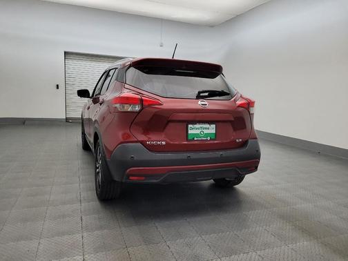 2020 Nissan Kicks SR