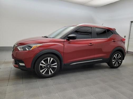 2020 Nissan Kicks SR