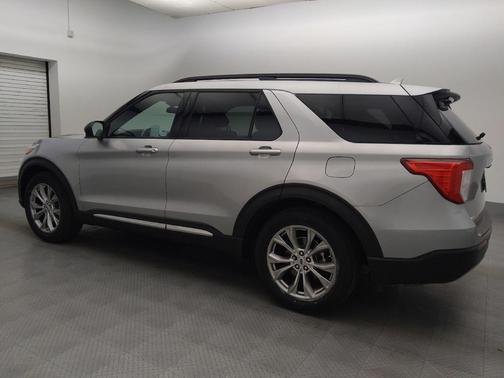 Iconic Silver Metallic 2020 Ford Explorer XLT