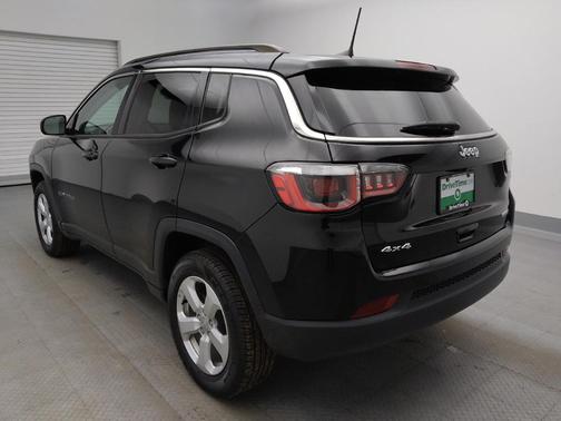 Diamond Black Crystal Pearlcoat 2018 Jeep Compass Latitude