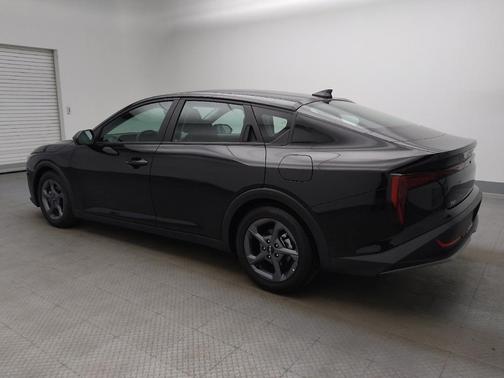 Aurora Black Pearl 2025 Kia K4 LXS