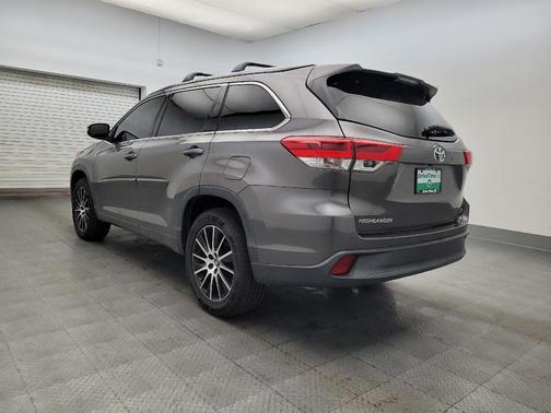 2017 Toyota Highlander SE