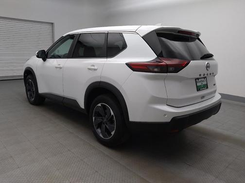 Everest White Pearl 2024 Nissan Rogue SV