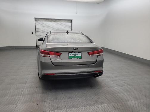 Titanium Silver 2018 Kia Optima LX