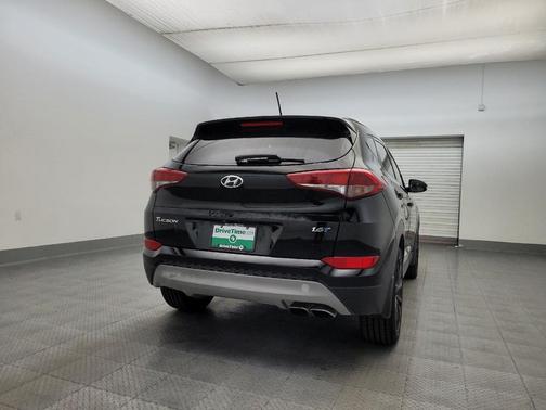 2017 Hyundai TUCSON Night