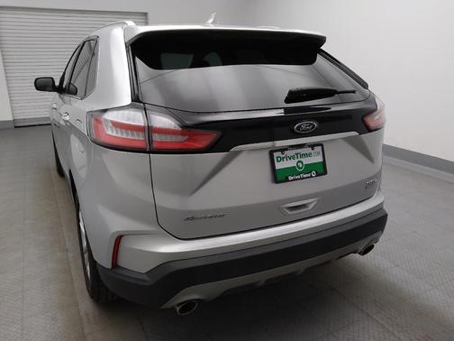 Ingot Silver Metallic 2019 Ford Edge SEL