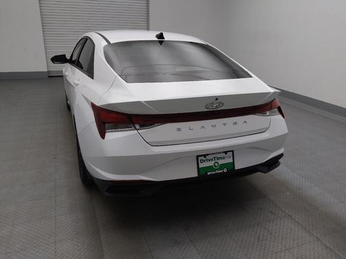 Quartz White 2022 Hyundai ELANTRA SEL