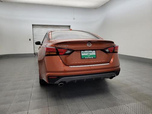 2022 Nissan Altima SR FWD