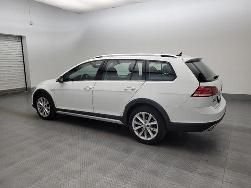Pure White 2019 Volkswagen Golf Alltrack TSI SE