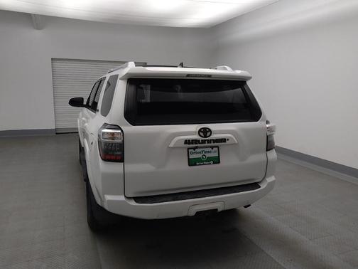 Super White 2018 Toyota 4Runner SR5