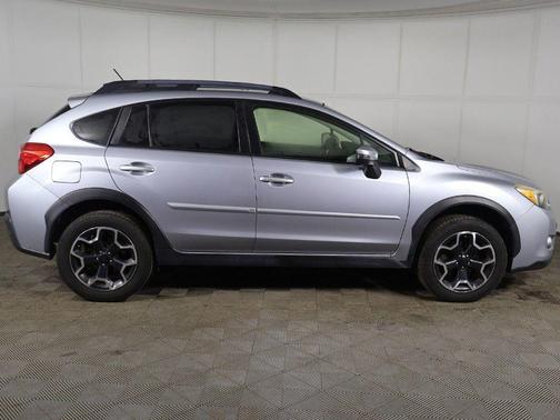 Ice Silver Metallic 2015 Subaru XV Crosstrek 2.0i Limited