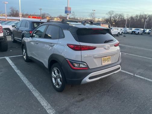 2023 Hyundai KONA SEL