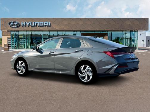 2025 Hyundai ELANTRA HEV SEL Sport
