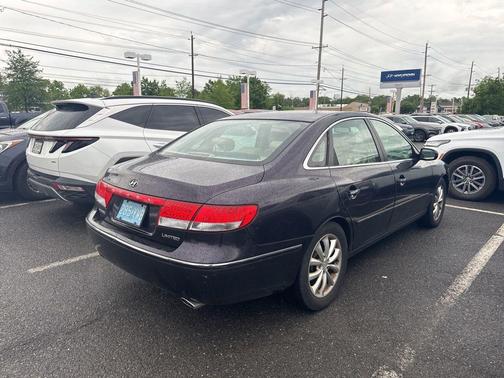 Aubergine 2006 Hyundai Azera SE