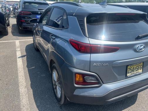 2020 Hyundai KONA SEL Plus