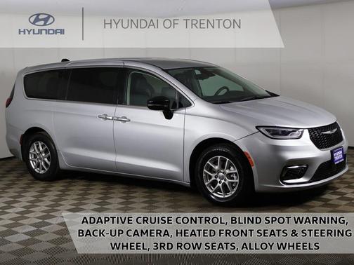 2024 Chrysler Pacifica Touring-L