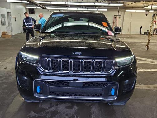2022 Jeep Grand Cherokee 4xe Overland