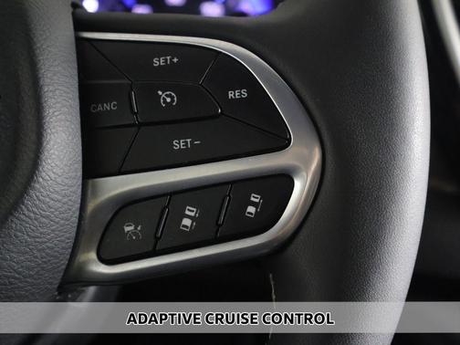 Diamond Black 2025 Chrysler Pacifica Select