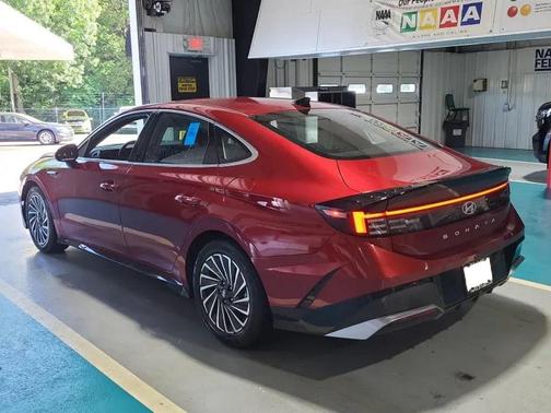 2024 Hyundai SONATA Hybrid SEL