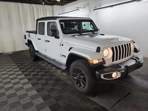 2023 Jeep Gladiator Sport
