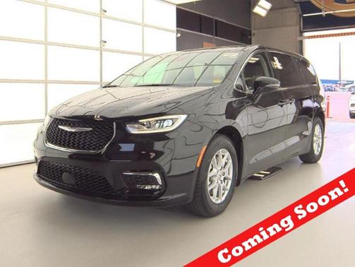 2024 Chrysler Pacifica Touring-L