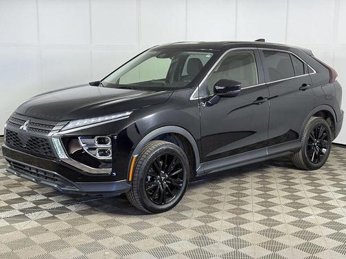 Labrador Black Pearl 2023 Mitsubishi Eclipse Cross LE