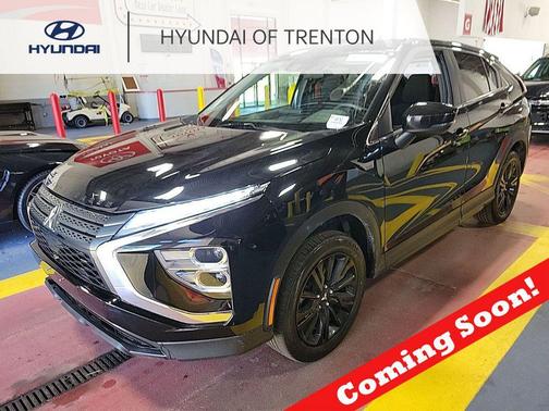 Labrador Black Pearl 2023 Mitsubishi Eclipse Cross LE