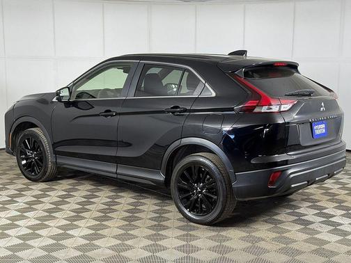 Labrador Black Pearl 2023 Mitsubishi Eclipse Cross LE