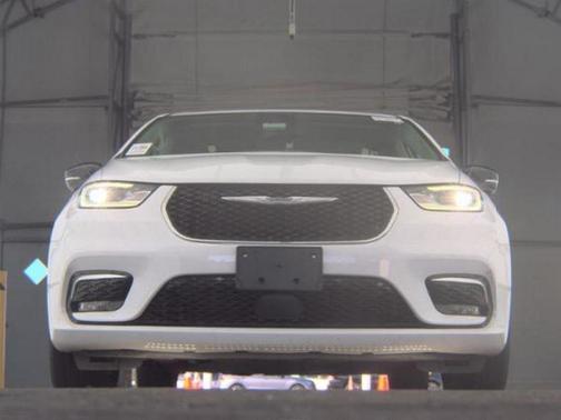 2024 Chrysler Pacifica Touring-L