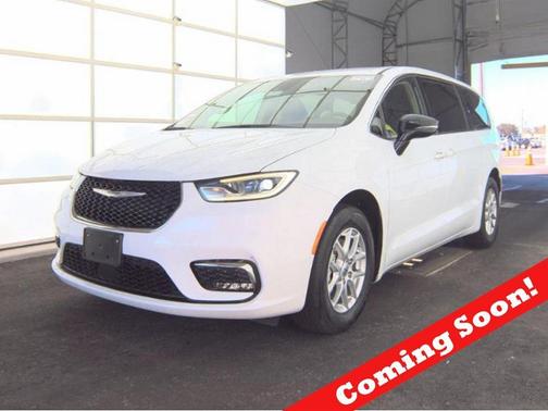 2024 Chrysler Pacifica Touring-L