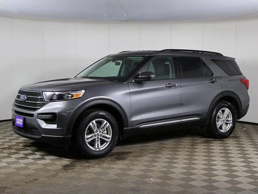 Carbonized Gray Metallic 2022 Ford Explorer XLT