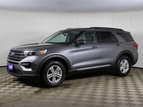 Carbonized Gray Metallic 2022 Ford Explorer XLT